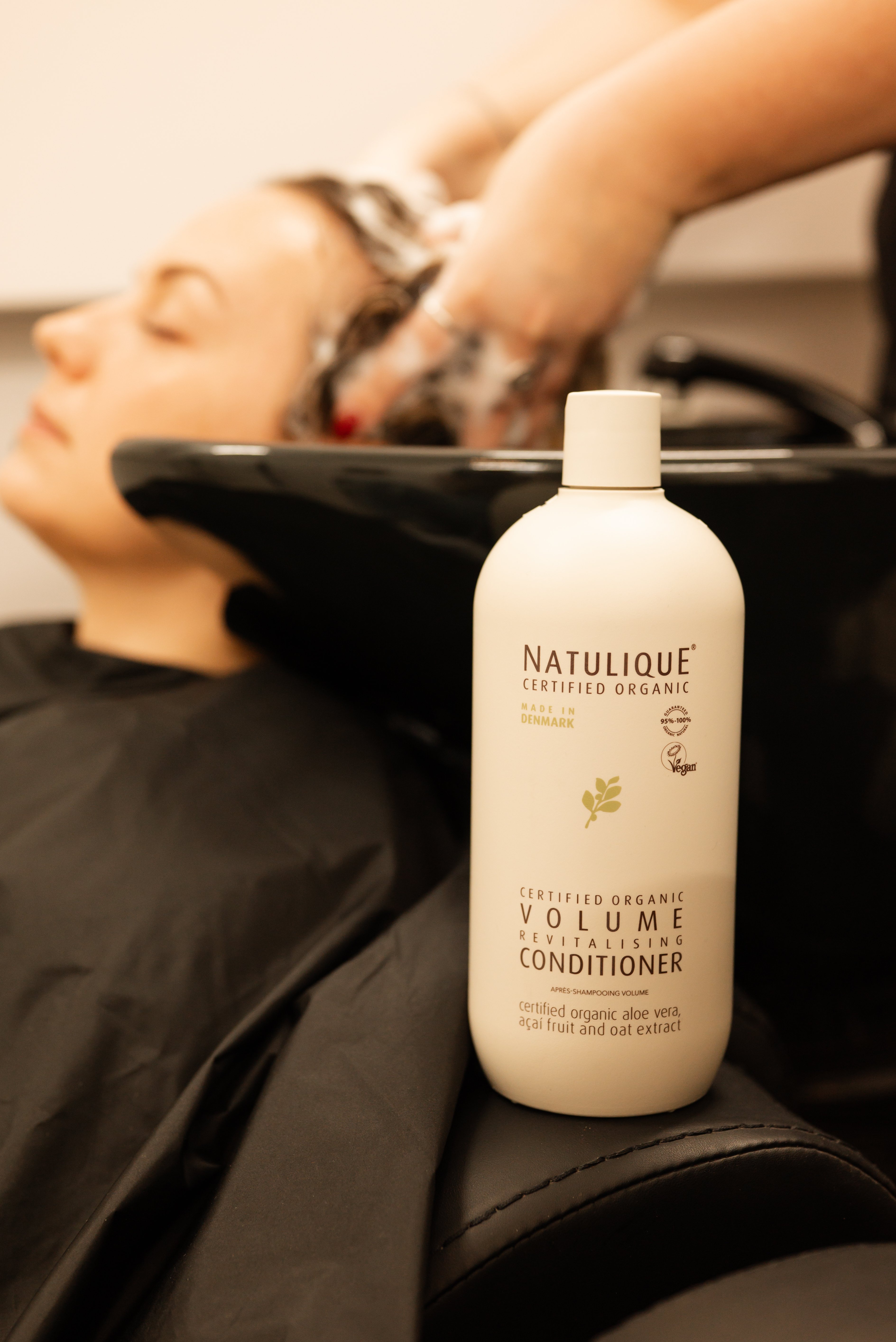 Přírodní kondicionér pro extra objem XXL balení - NATULIQUE Volume Conditioner 1000 ml